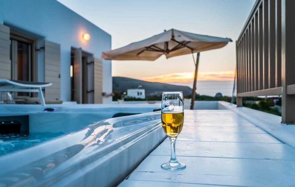 Milia Gi Suites Pollonia Rum bild