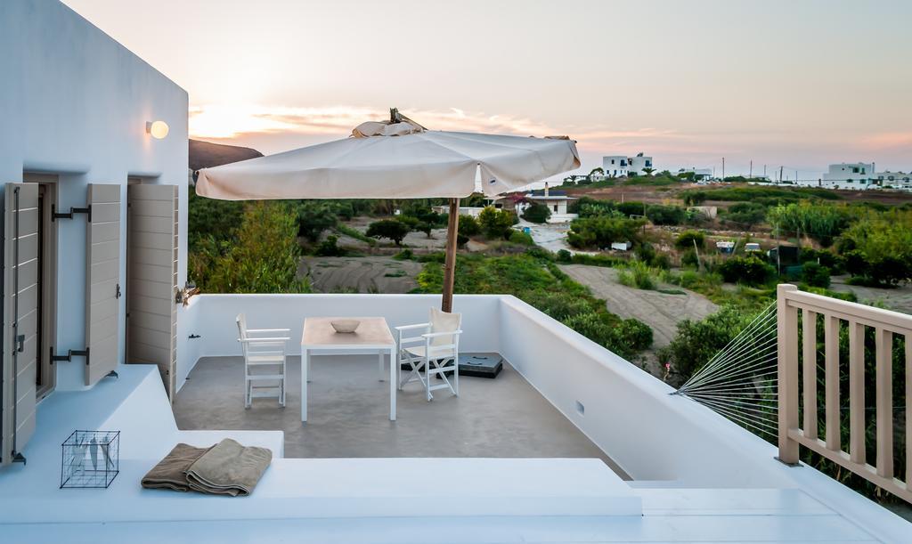 Milia Gi Suites Pollonia Rum bild