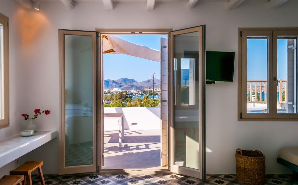 Milia Gi Suites Pollonia Rum bild