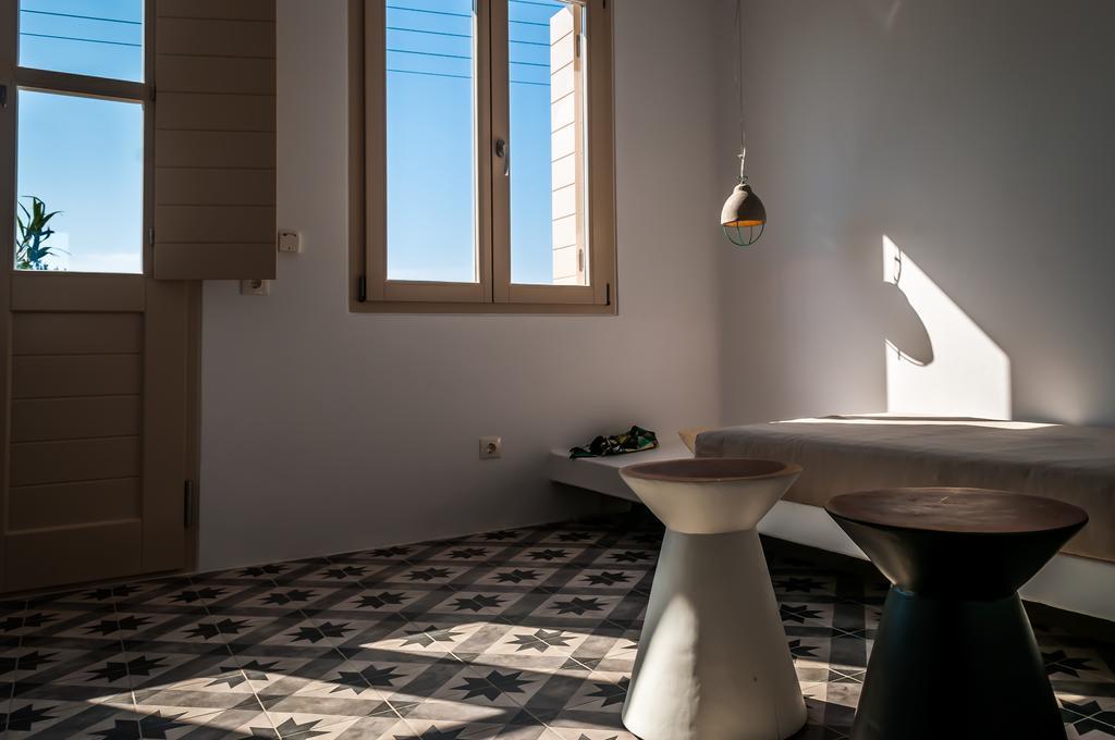 Milia Gi Suites Pollonia Rum bild