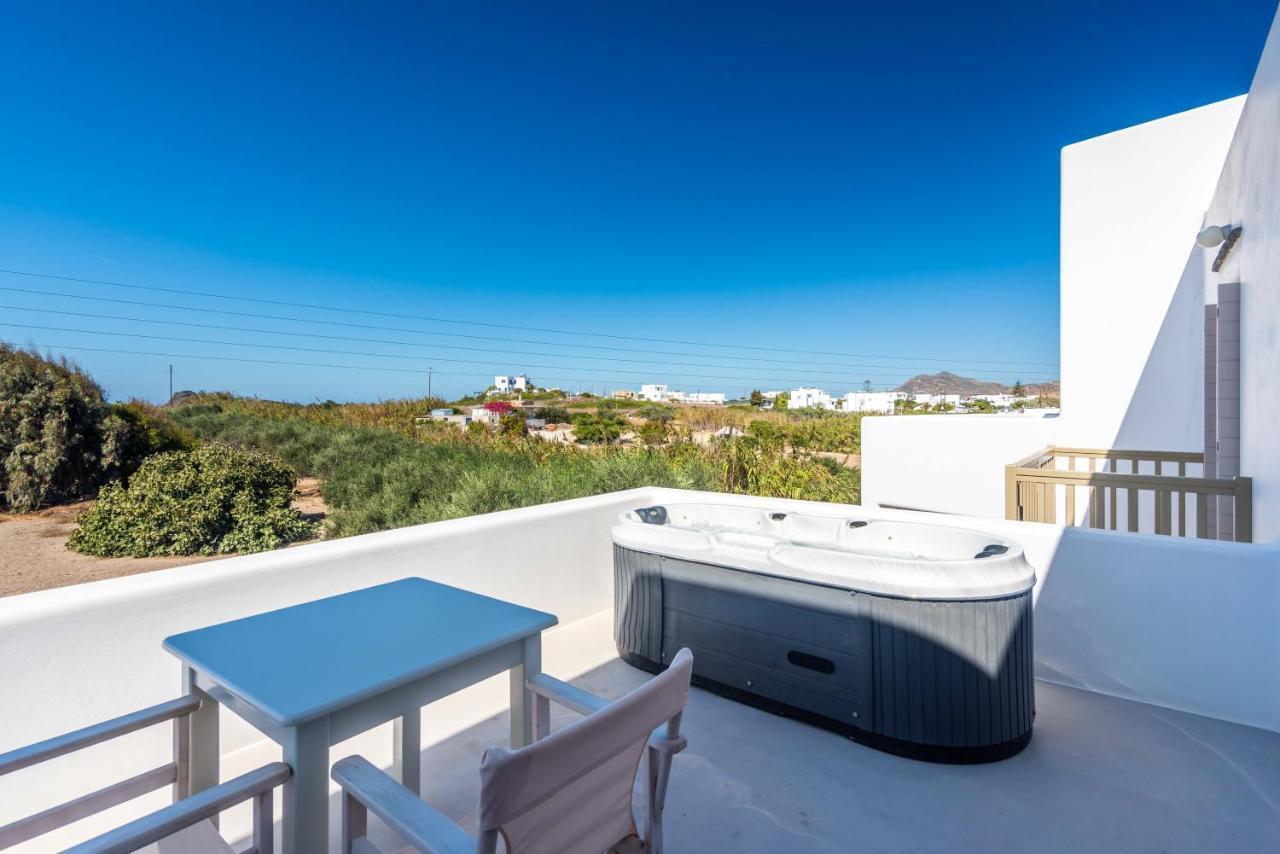 Milia Gi Suites Pollonia Exteriör bild