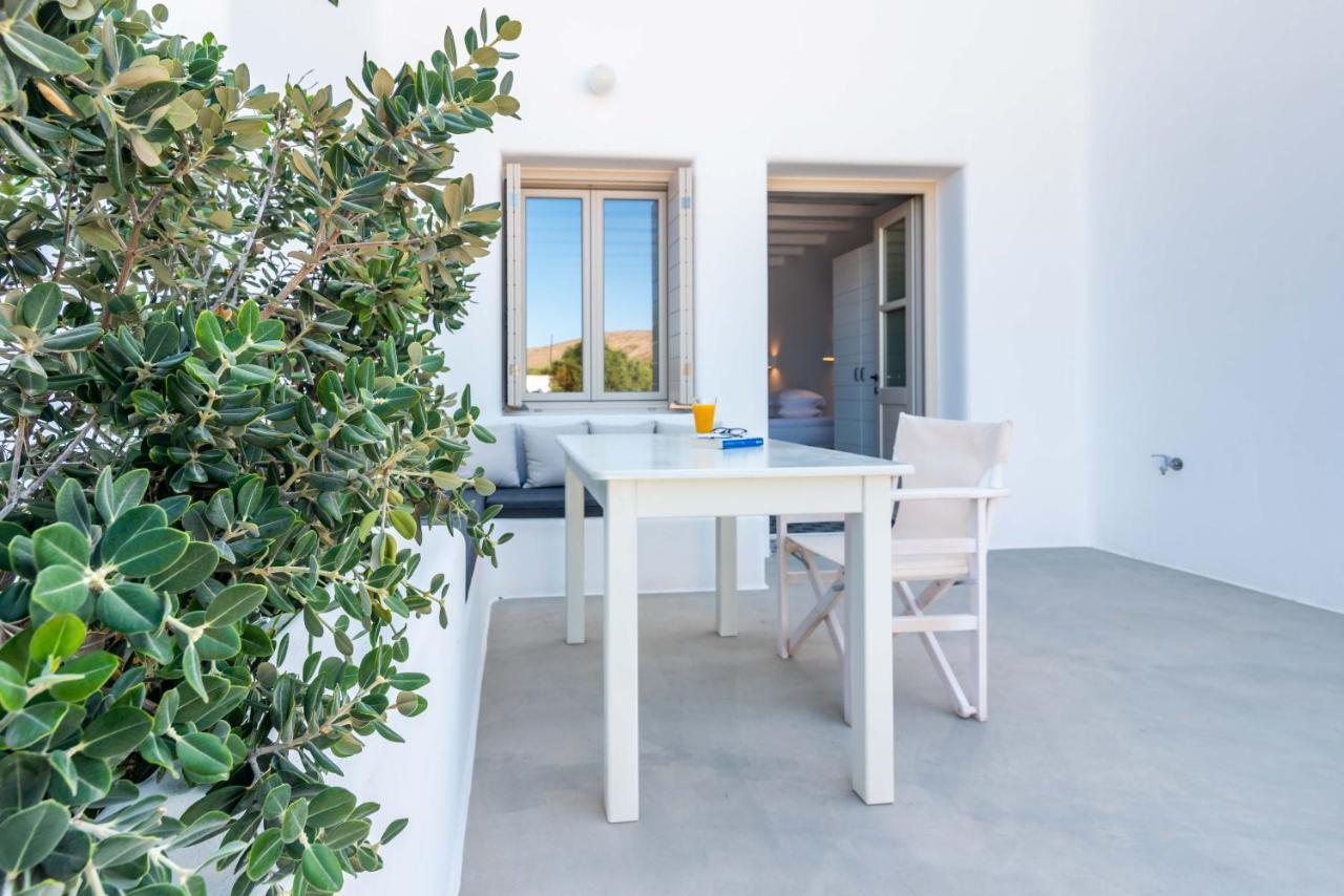 Milia Gi Suites Pollonia Exteriör bild