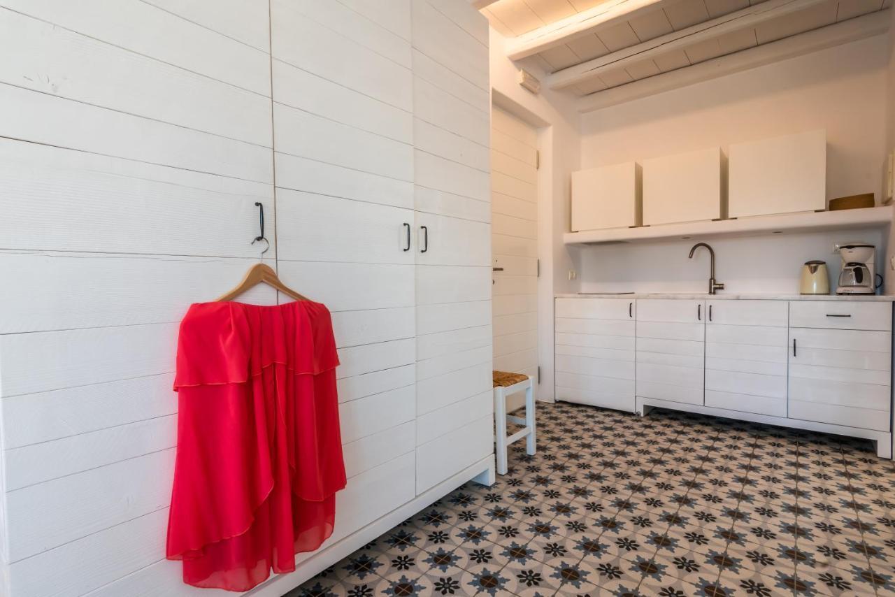 Milia Gi Suites Pollonia Exteriör bild